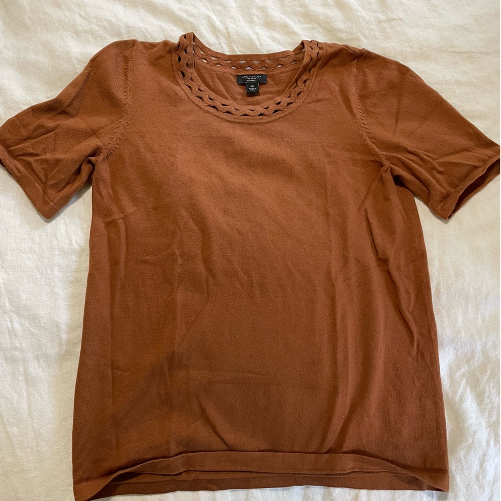 Ann Taylor Factory Brown Short Sleeve Crewneck Sweater ZigZag Collar Petite